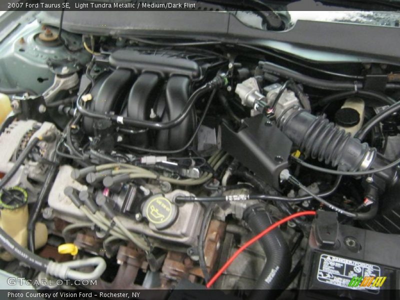 Light Tundra Metallic / Medium/Dark Flint 2007 Ford Taurus SE