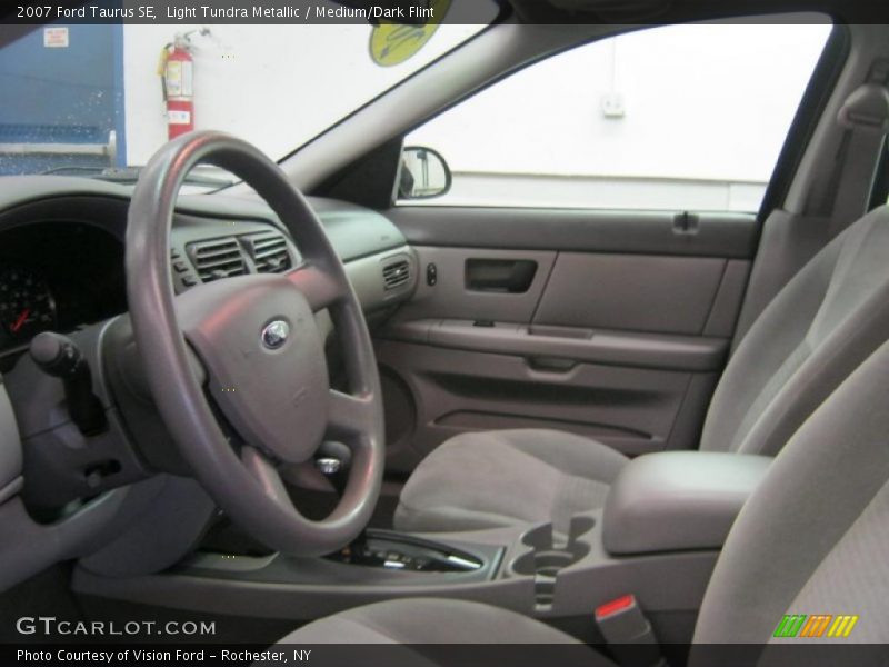 Light Tundra Metallic / Medium/Dark Flint 2007 Ford Taurus SE