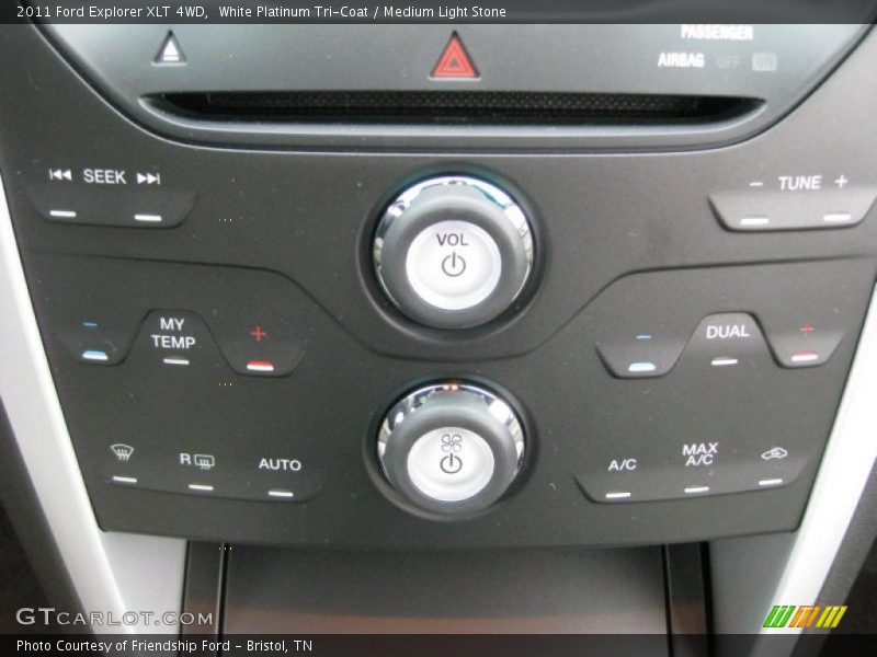 Controls of 2011 Explorer XLT 4WD