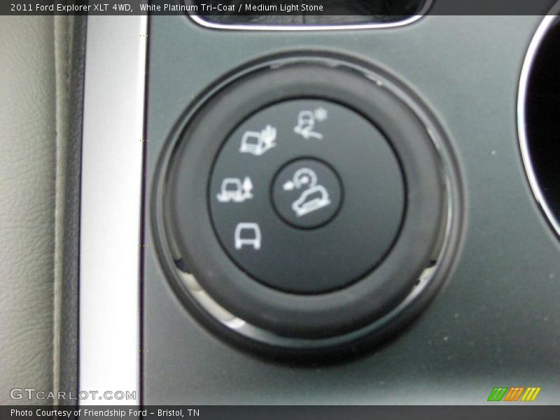 Controls of 2011 Explorer XLT 4WD
