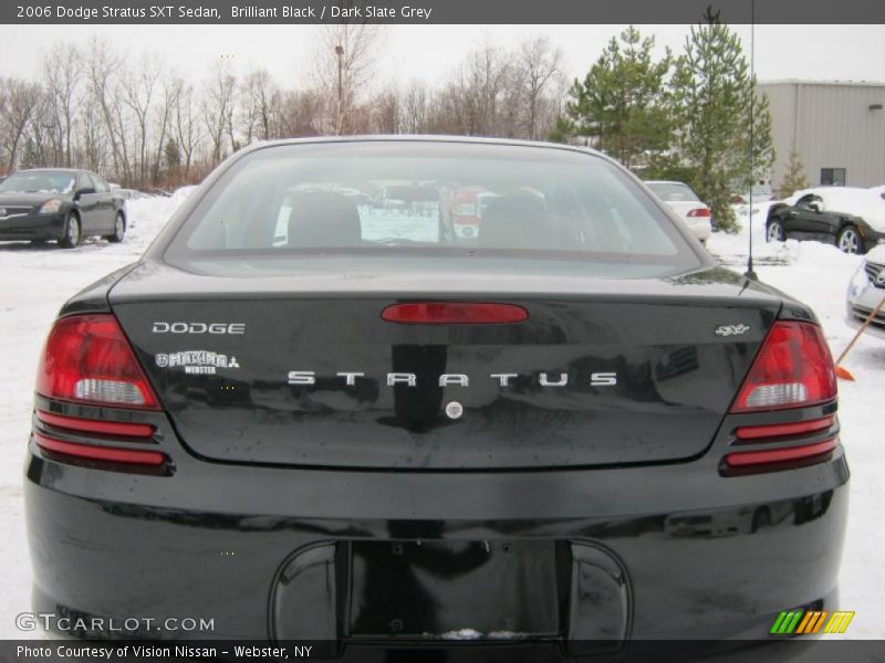 Brilliant Black / Dark Slate Grey 2006 Dodge Stratus SXT Sedan