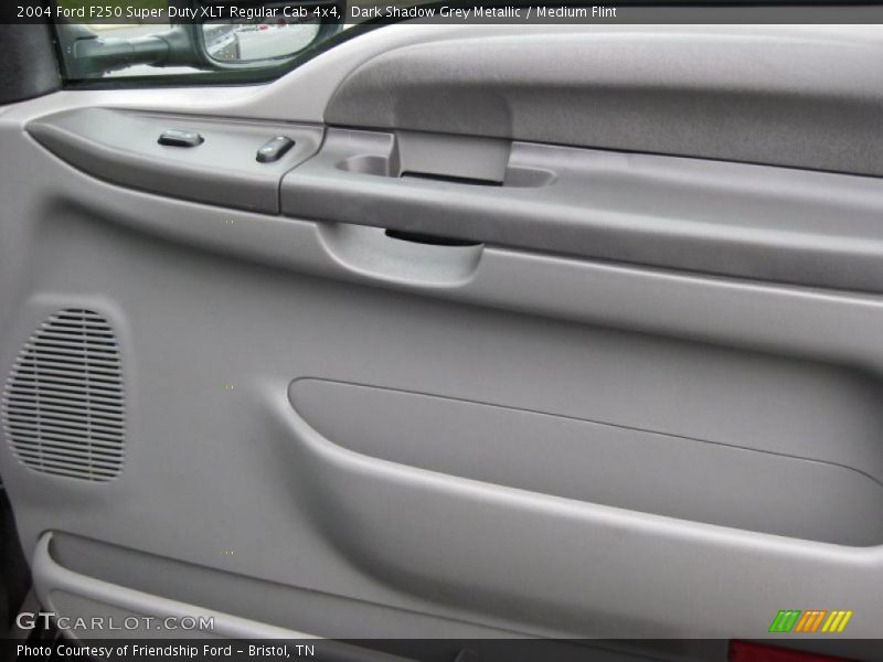 Dark Shadow Grey Metallic / Medium Flint 2004 Ford F250 Super Duty XLT Regular Cab 4x4