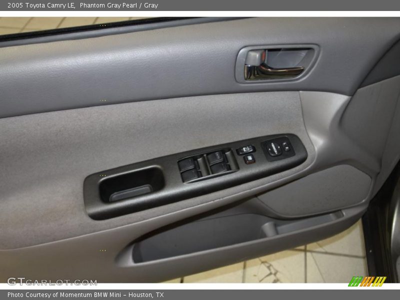 Phantom Gray Pearl / Gray 2005 Toyota Camry LE