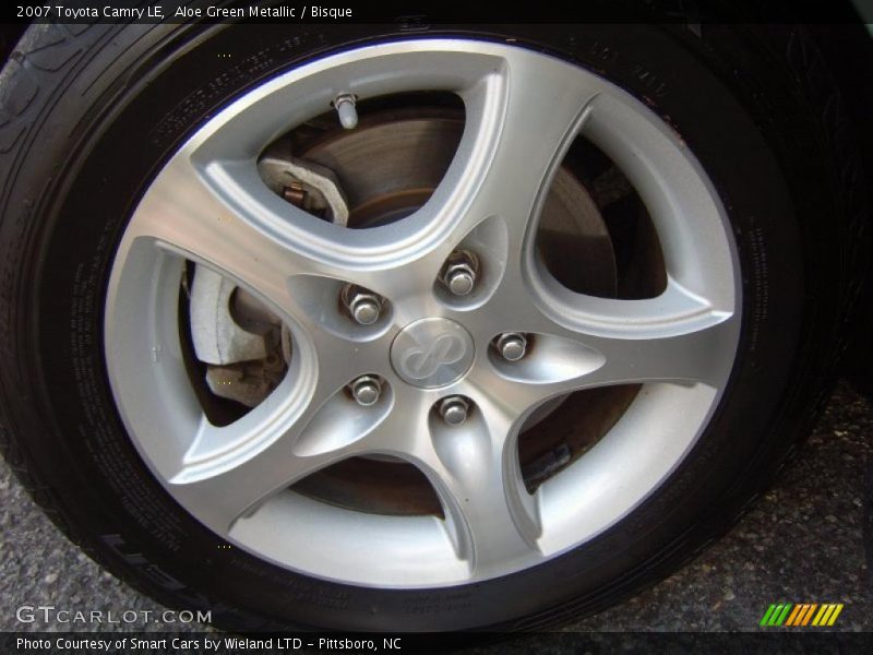 Aloe Green Metallic / Bisque 2007 Toyota Camry LE