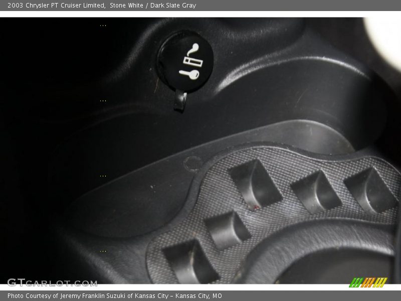 Stone White / Dark Slate Gray 2003 Chrysler PT Cruiser Limited