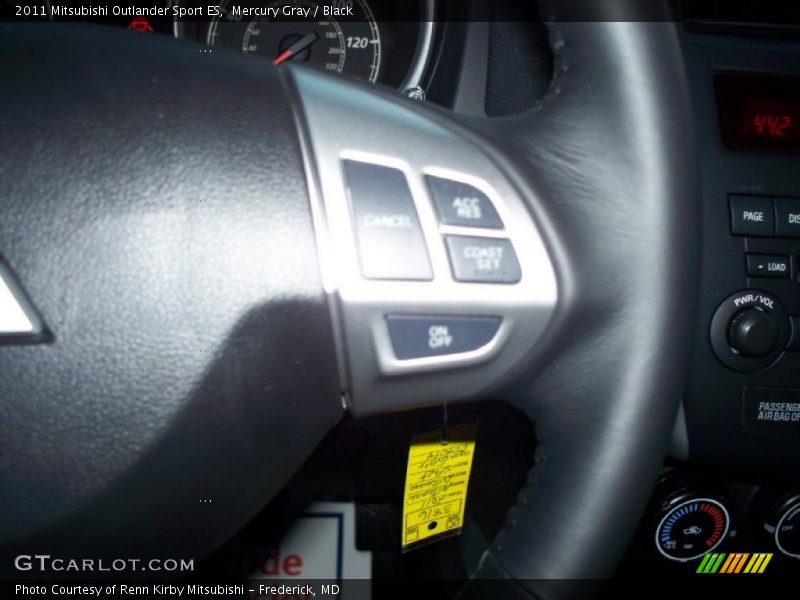 Mercury Gray / Black 2011 Mitsubishi Outlander Sport ES