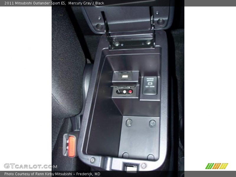 Mercury Gray / Black 2011 Mitsubishi Outlander Sport ES