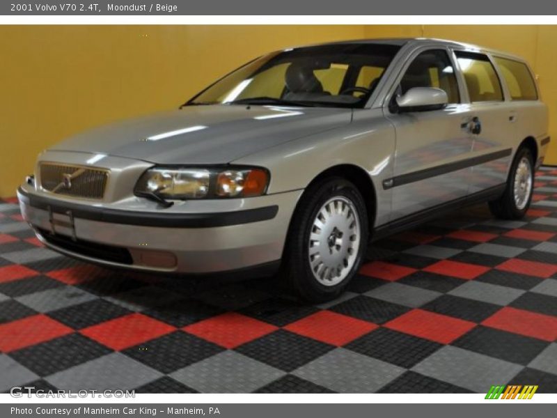 Moondust / Beige 2001 Volvo V70 2.4T
