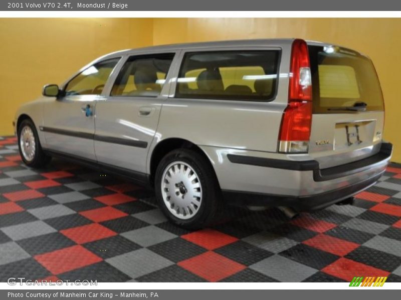 Moondust / Beige 2001 Volvo V70 2.4T