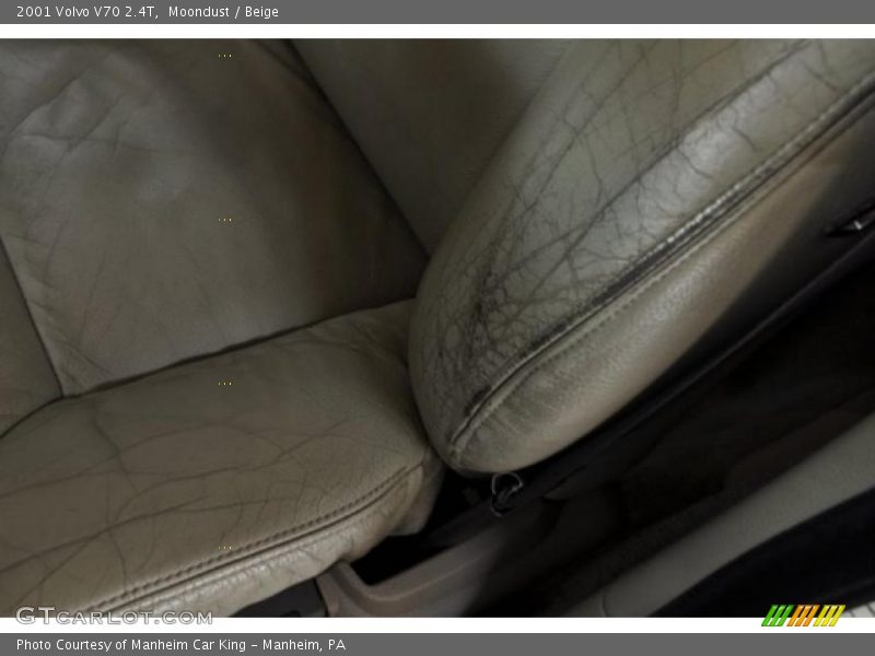 Moondust / Beige 2001 Volvo V70 2.4T