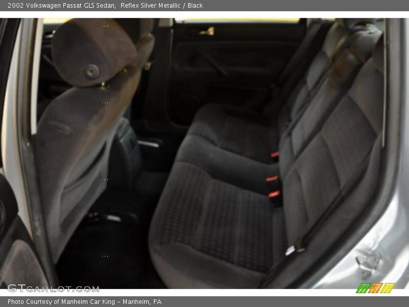 Reflex Silver Metallic / Black 2002 Volkswagen Passat GLS Sedan