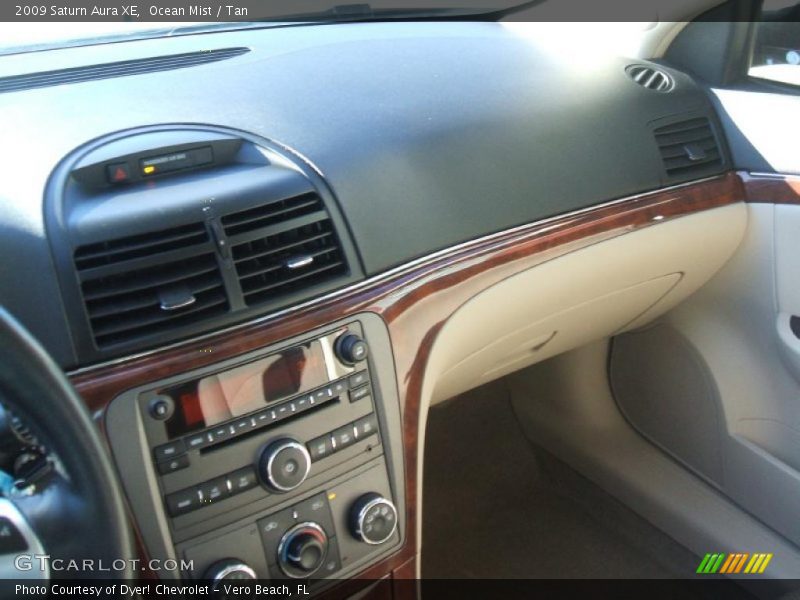 Ocean Mist / Tan 2009 Saturn Aura XE