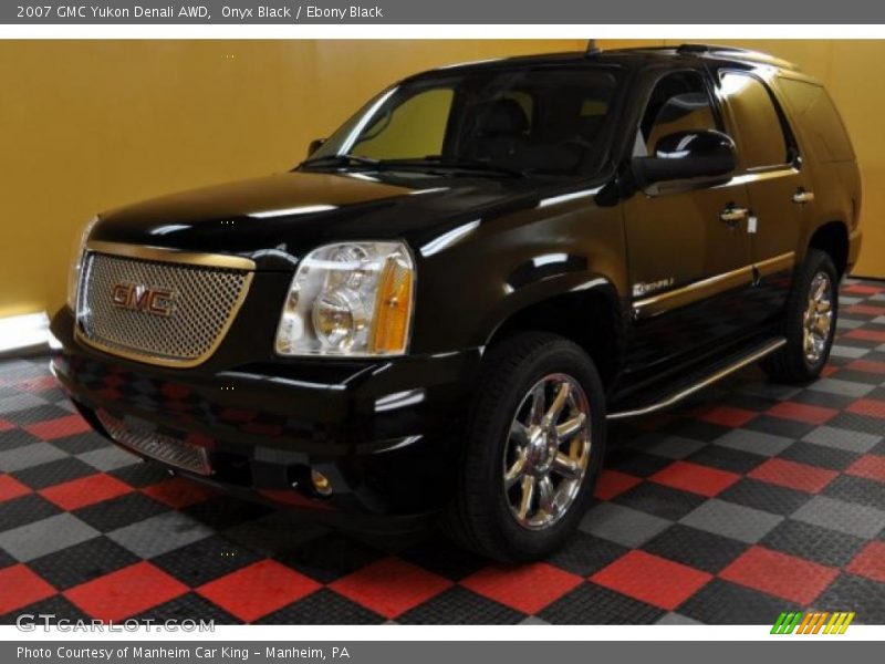 Onyx Black / Ebony Black 2007 GMC Yukon Denali AWD