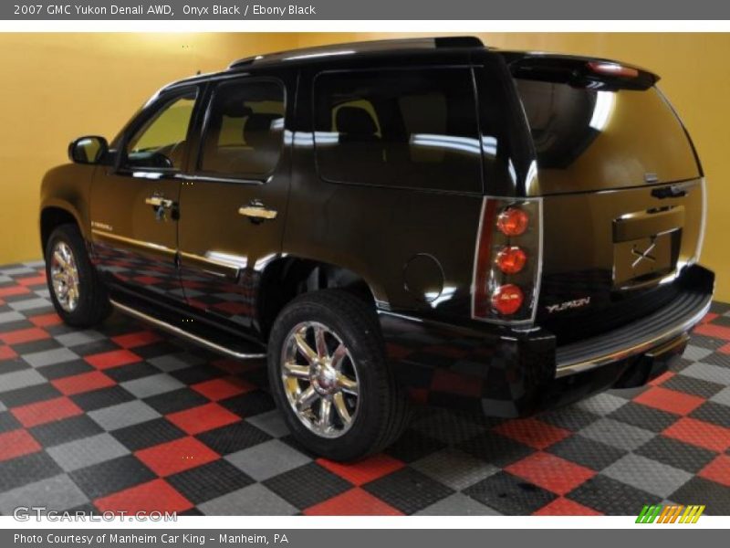 Onyx Black / Ebony Black 2007 GMC Yukon Denali AWD