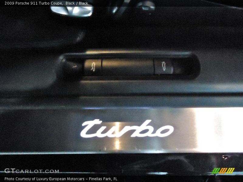  2009 911 Turbo Coupe Logo