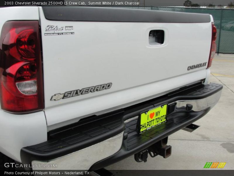 Summit White / Dark Charcoal 2003 Chevrolet Silverado 2500HD LS Crew Cab
