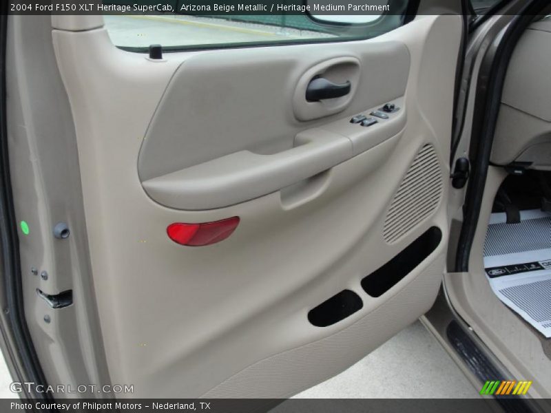 Arizona Beige Metallic / Heritage Medium Parchment 2004 Ford F150 XLT Heritage SuperCab
