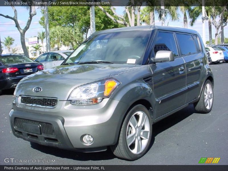 Titanium Gray / Sand/Black Houndstooth Cloth 2010 Kia Soul !
