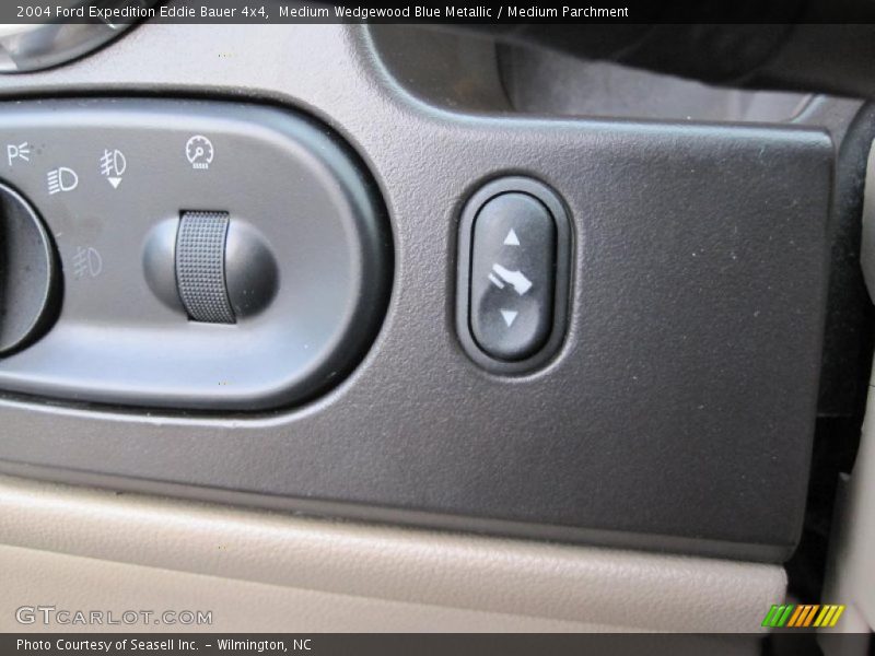 Medium Wedgewood Blue Metallic / Medium Parchment 2004 Ford Expedition Eddie Bauer 4x4