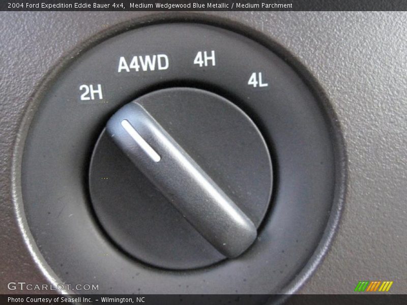 Medium Wedgewood Blue Metallic / Medium Parchment 2004 Ford Expedition Eddie Bauer 4x4