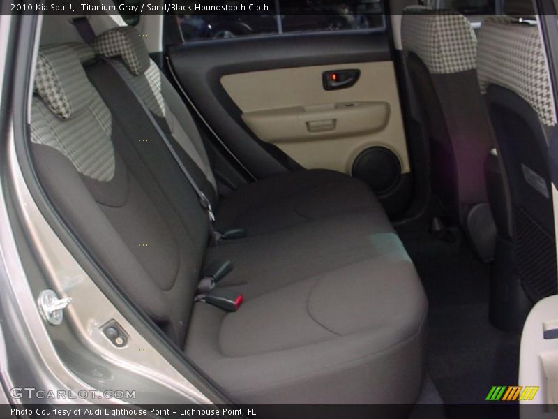 Titanium Gray / Sand/Black Houndstooth Cloth 2010 Kia Soul !