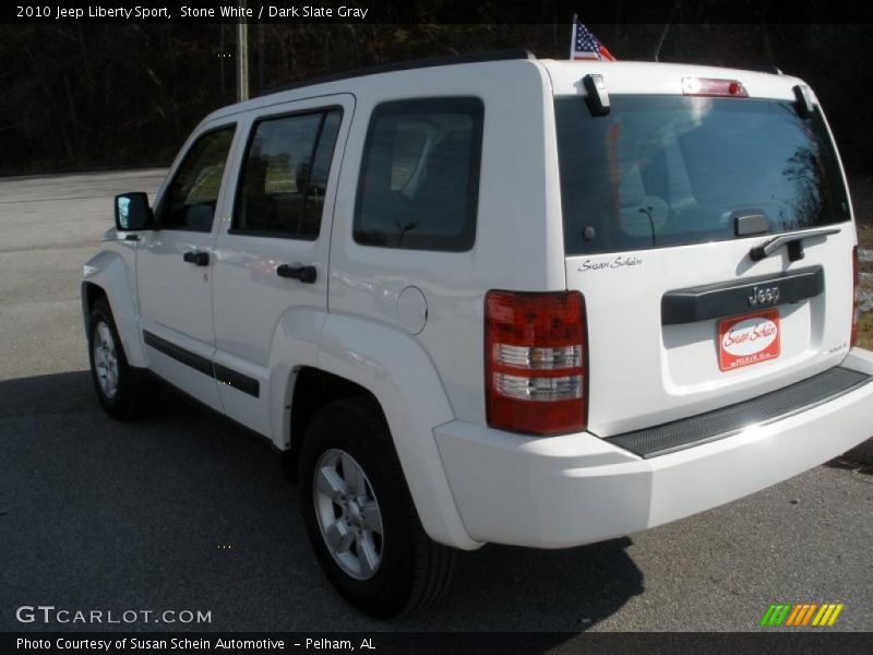 Stone White / Dark Slate Gray 2010 Jeep Liberty Sport