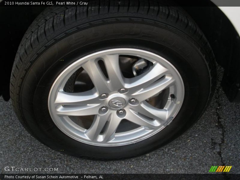Pearl White / Gray 2010 Hyundai Santa Fe GLS