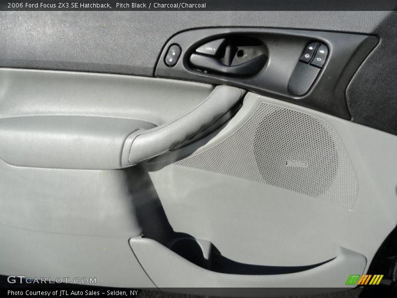Pitch Black / Charcoal/Charcoal 2006 Ford Focus ZX3 SE Hatchback
