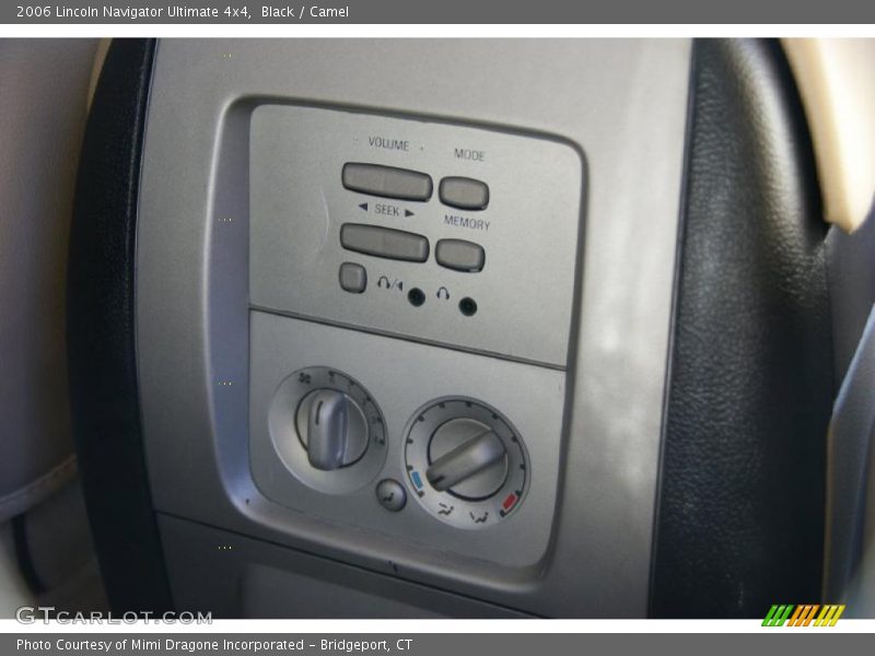 Black / Camel 2006 Lincoln Navigator Ultimate 4x4
