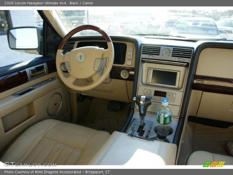 Black / Camel 2006 Lincoln Navigator Ultimate 4x4