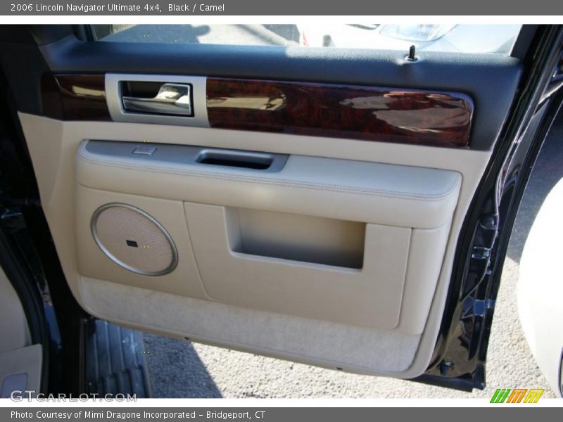 Black / Camel 2006 Lincoln Navigator Ultimate 4x4