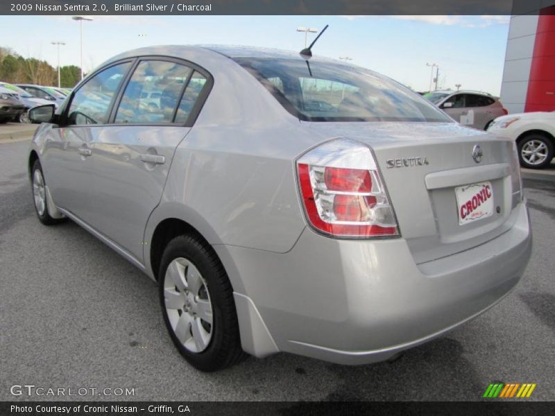 Brilliant Silver / Charcoal 2009 Nissan Sentra 2.0