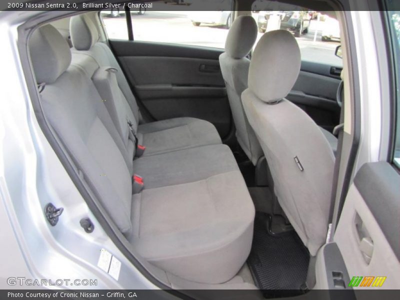 Brilliant Silver / Charcoal 2009 Nissan Sentra 2.0