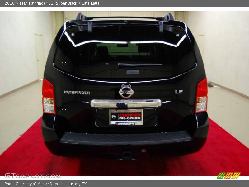 Super Black / Cafe Latte 2010 Nissan Pathfinder LE