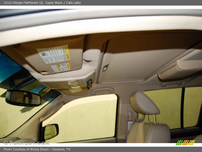 Super Black / Cafe Latte 2010 Nissan Pathfinder LE