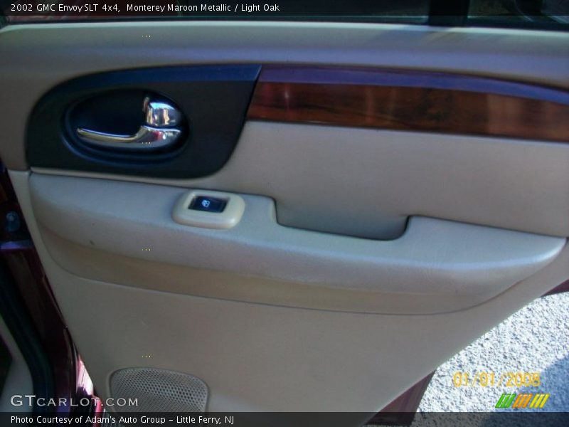 Monterey Maroon Metallic / Light Oak 2002 GMC Envoy SLT 4x4