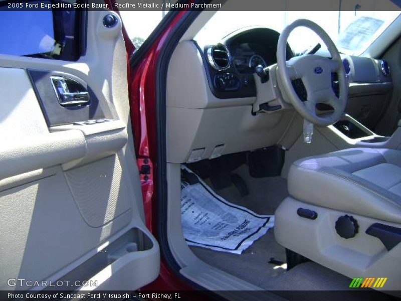 Redfire Metallic / Medium Parchment 2005 Ford Expedition Eddie Bauer