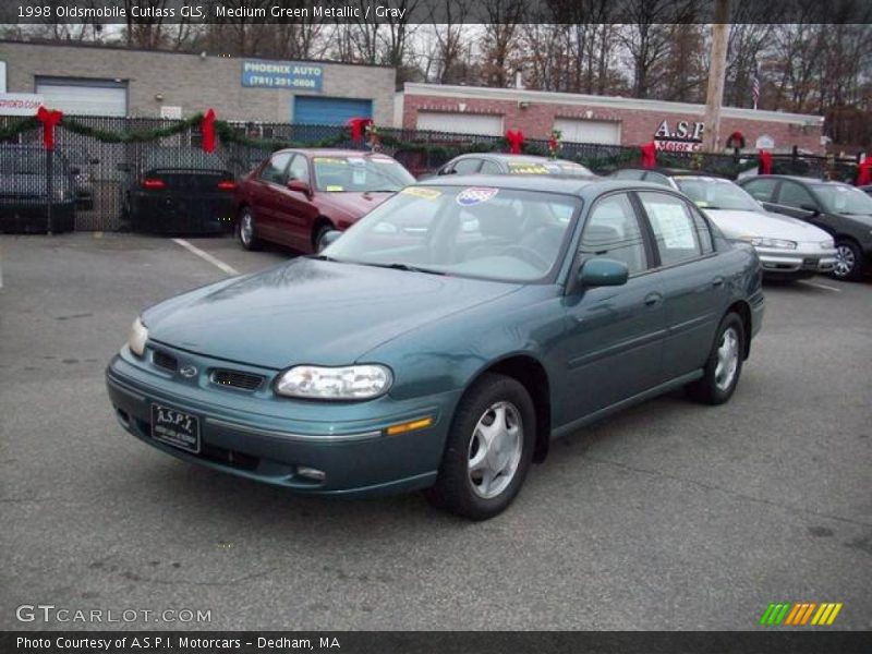 Medium Green Metallic / Gray 1998 Oldsmobile Cutlass GLS