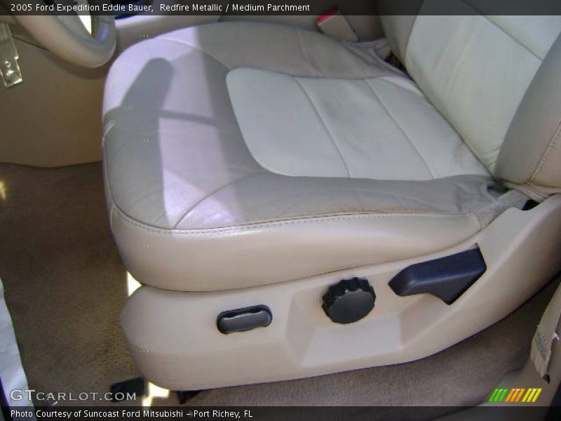 Redfire Metallic / Medium Parchment 2005 Ford Expedition Eddie Bauer