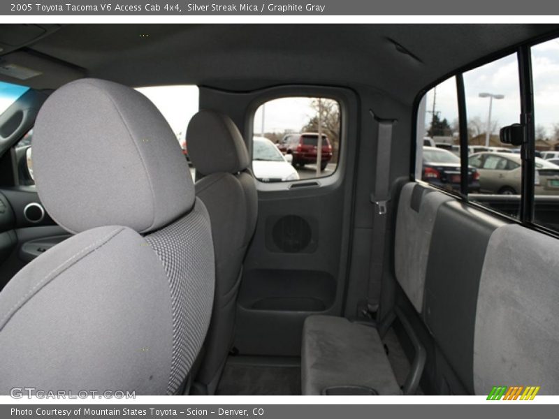 Silver Streak Mica / Graphite Gray 2005 Toyota Tacoma V6 Access Cab 4x4