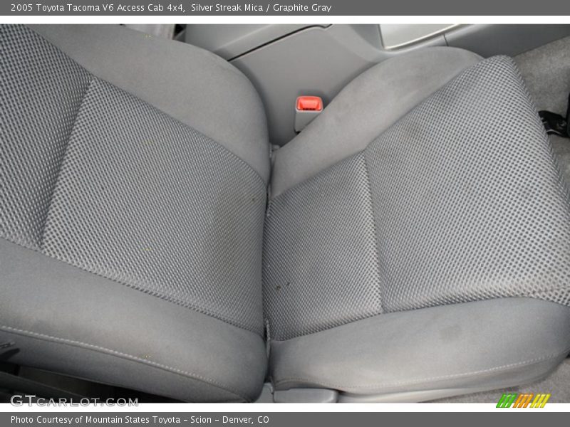 Silver Streak Mica / Graphite Gray 2005 Toyota Tacoma V6 Access Cab 4x4