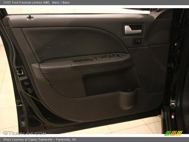 Black / Black 2005 Ford Freestyle Limited AWD
