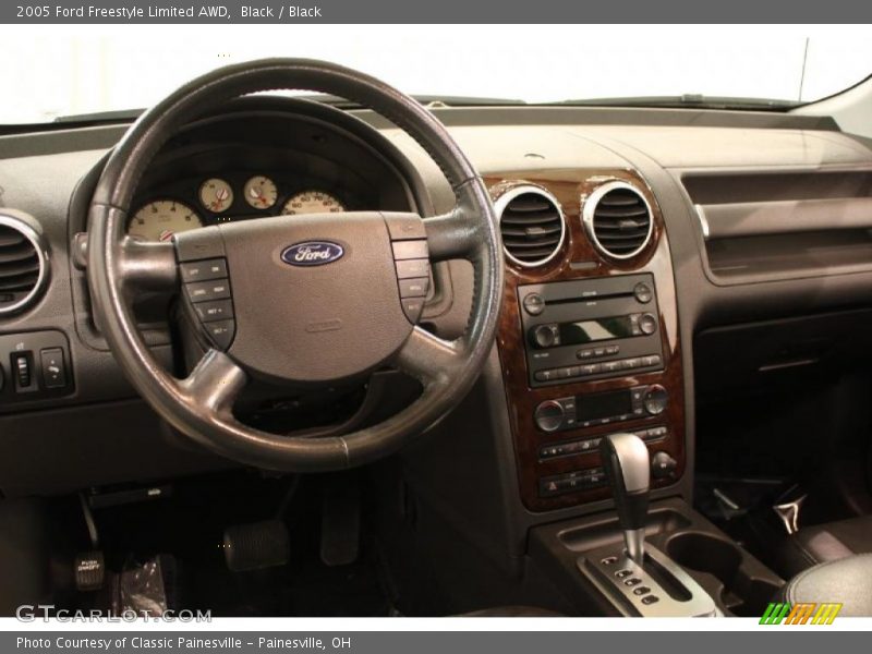 Black / Black 2005 Ford Freestyle Limited AWD