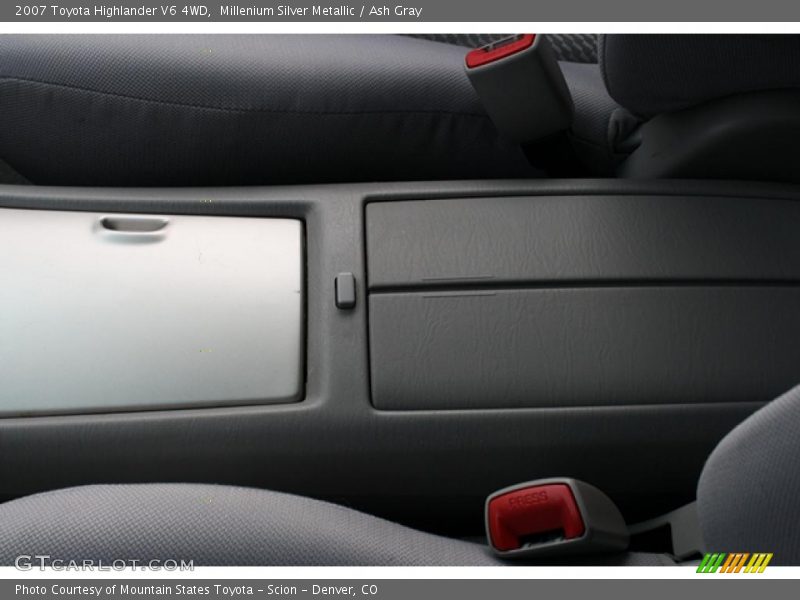 Millenium Silver Metallic / Ash Gray 2007 Toyota Highlander V6 4WD
