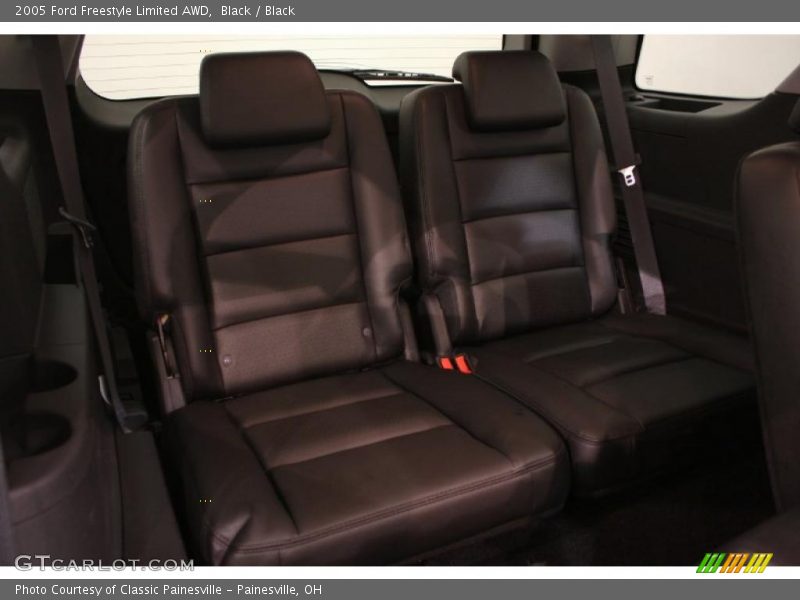 Black / Black 2005 Ford Freestyle Limited AWD