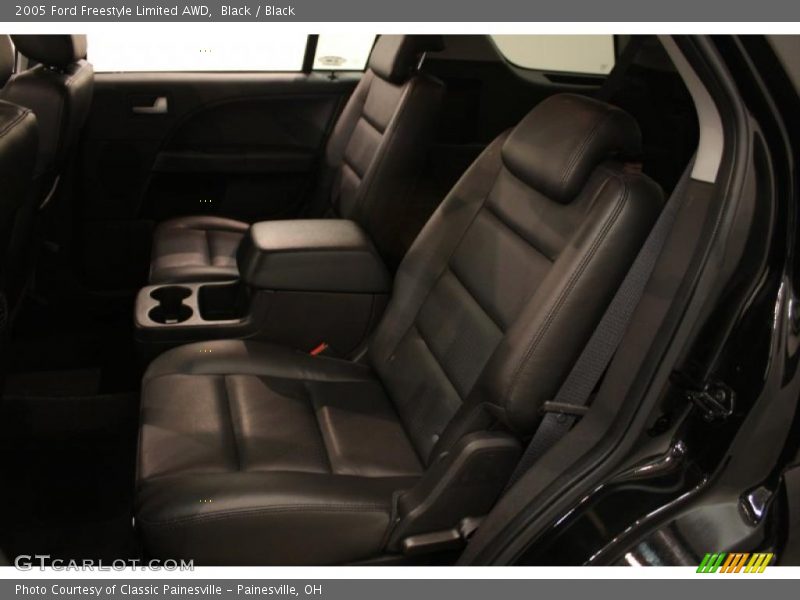 Black / Black 2005 Ford Freestyle Limited AWD