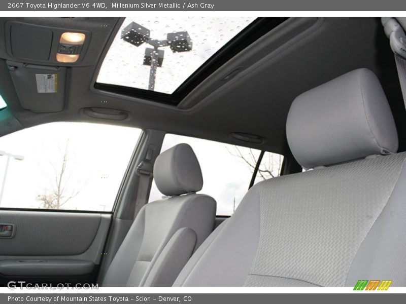 Millenium Silver Metallic / Ash Gray 2007 Toyota Highlander V6 4WD