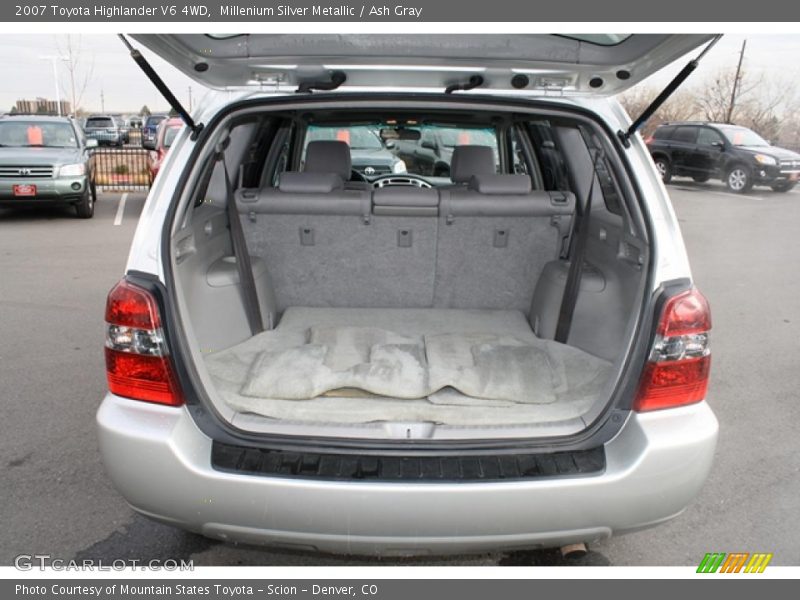 Millenium Silver Metallic / Ash Gray 2007 Toyota Highlander V6 4WD