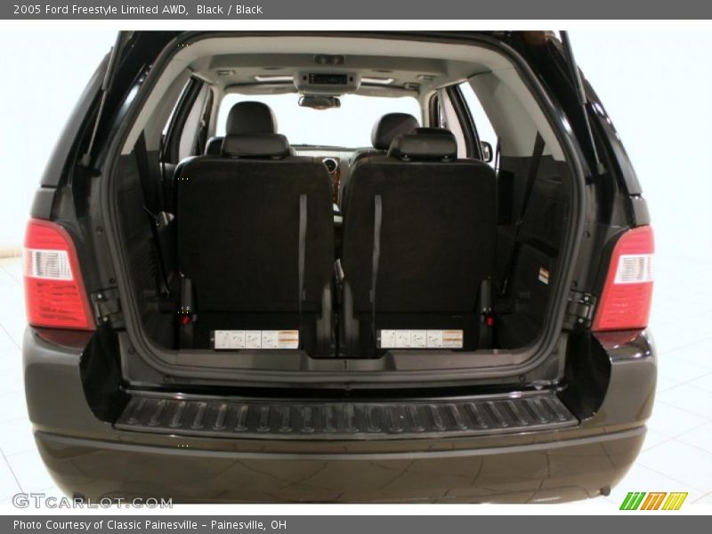 Black / Black 2005 Ford Freestyle Limited AWD