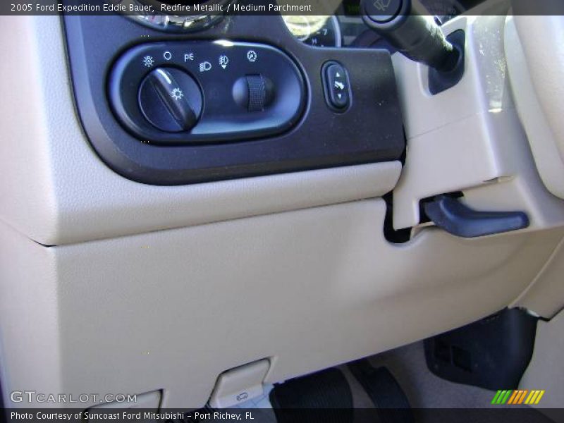 Redfire Metallic / Medium Parchment 2005 Ford Expedition Eddie Bauer